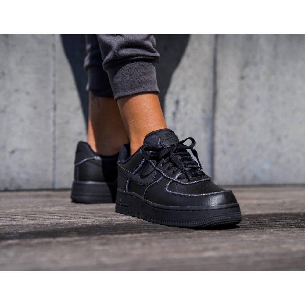 Black Nike Air Force 1, size 6